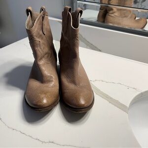 Tan Frye, Leather Booties 8 1/2